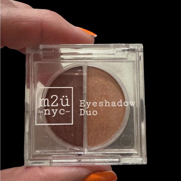 Makeup - Picture 9 of 10